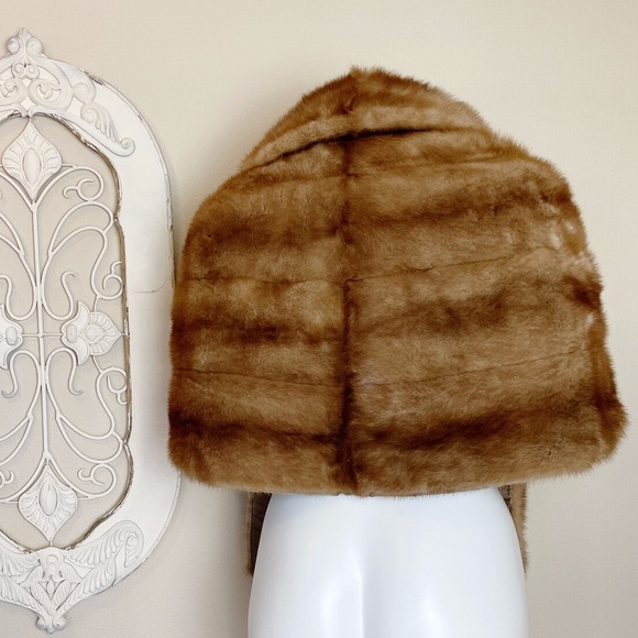 Julius Garfinckel & Co. | Vintage Authentic Mink Stole - Picture 6 of 8